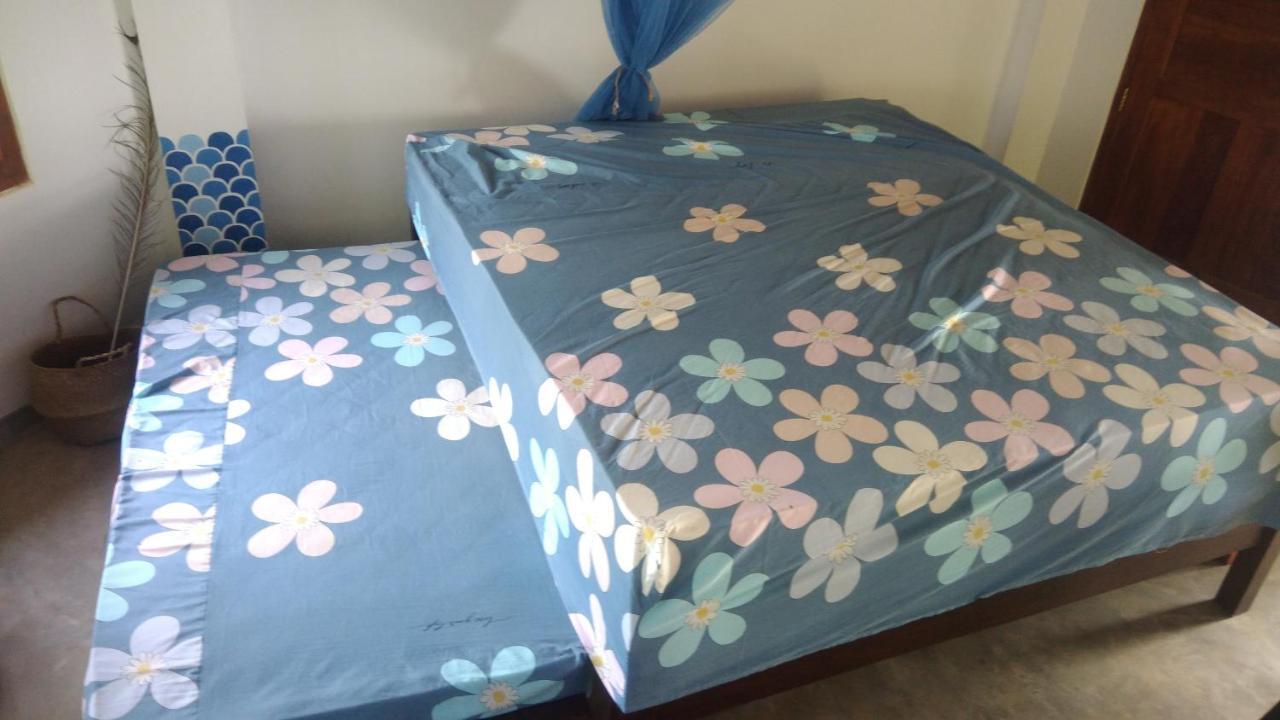 Bed and Breakfast Pemuyan Mirissa70 Esterno foto